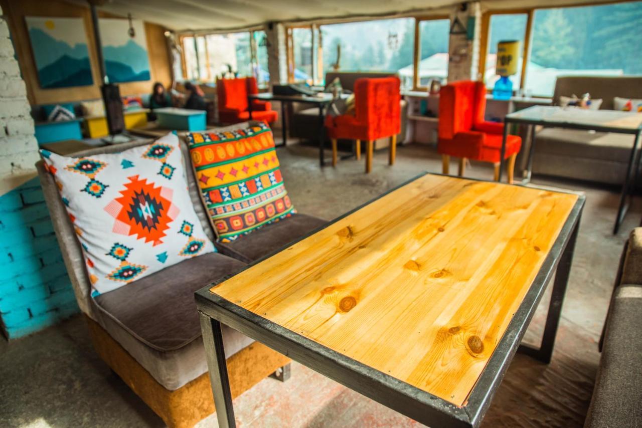 Young Monk Hostel & Cafe Old Manali Kültér fotó