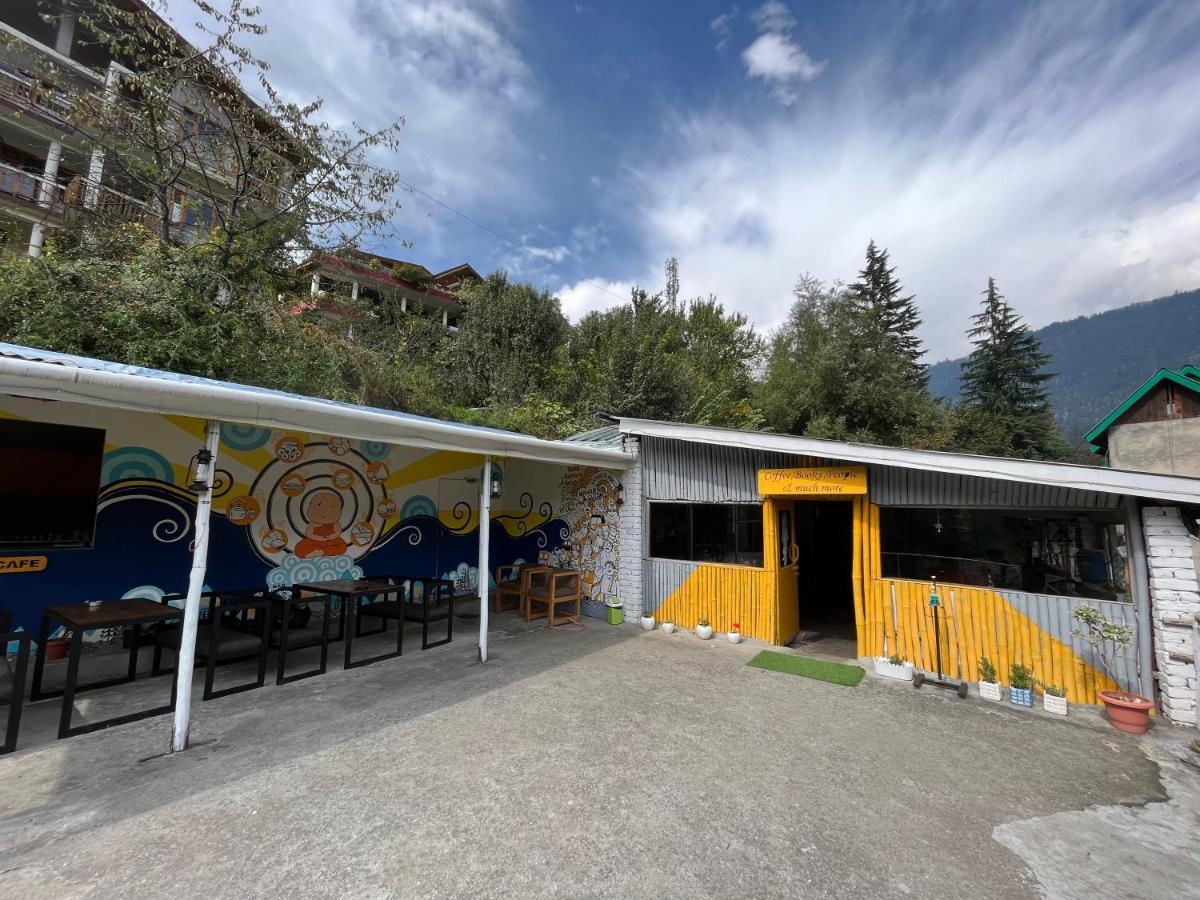 Young Monk Hostel & Cafe Old Manali Kültér fotó